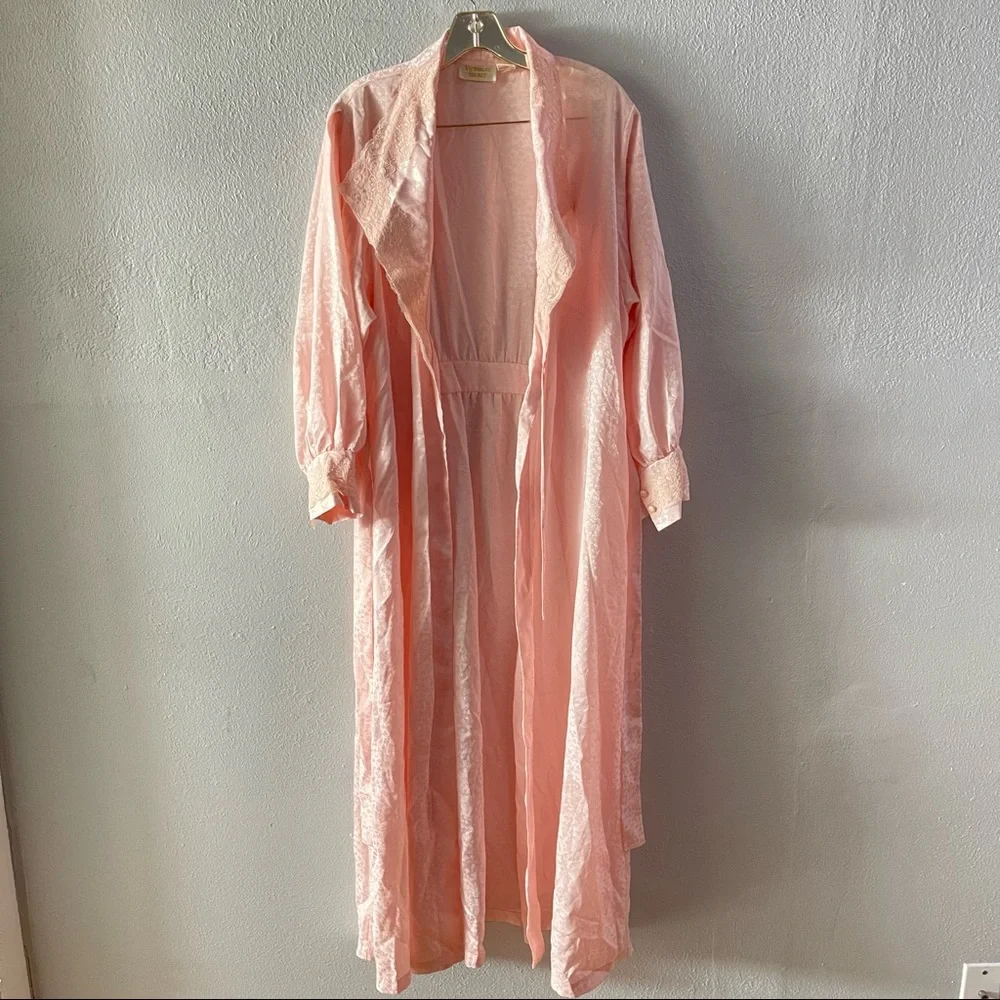 Vintage Victoria’s Secret Gold Label Robe - Picture 6 of 7